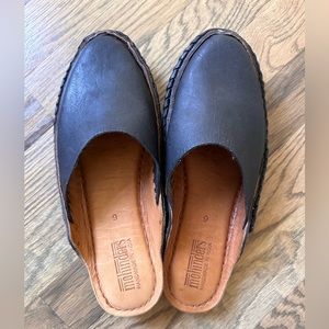 Mohinders solid slide in charcoal